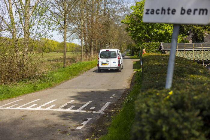 Waterleiding geraakt tijdens plaatsen van groentekas