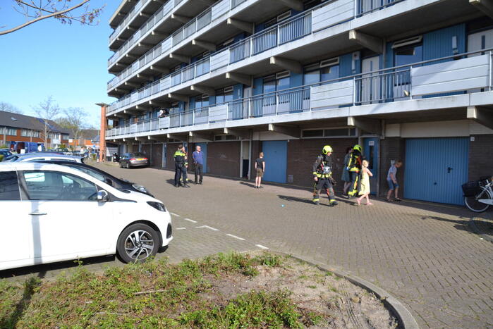 Brandweer onderzoekt benzinelucht in berging