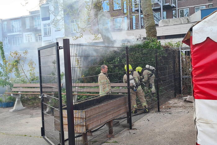 Veel rook bij brand in heg