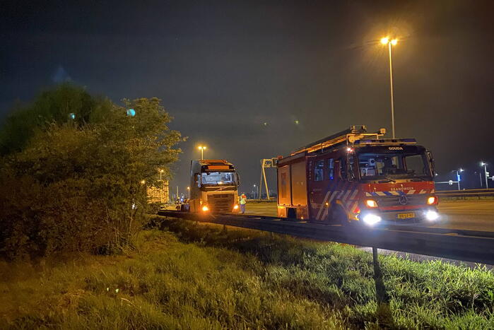 Aanhanger vat vlam op de A12