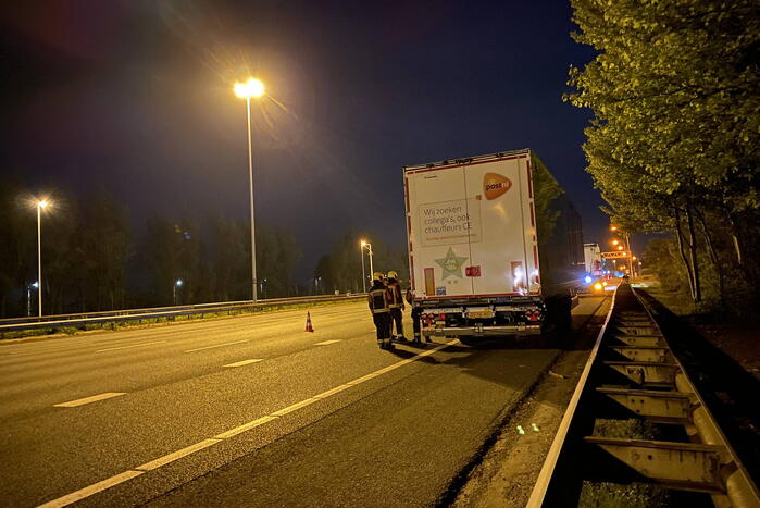 Aanhanger vat vlam op de A12
