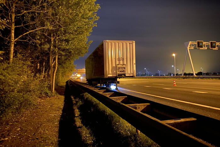 Aanhanger vat vlam op de A12
