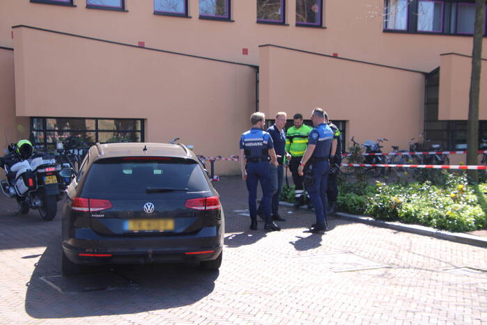 Gemeentehuis ontruimd na vondst verdacht pakketje