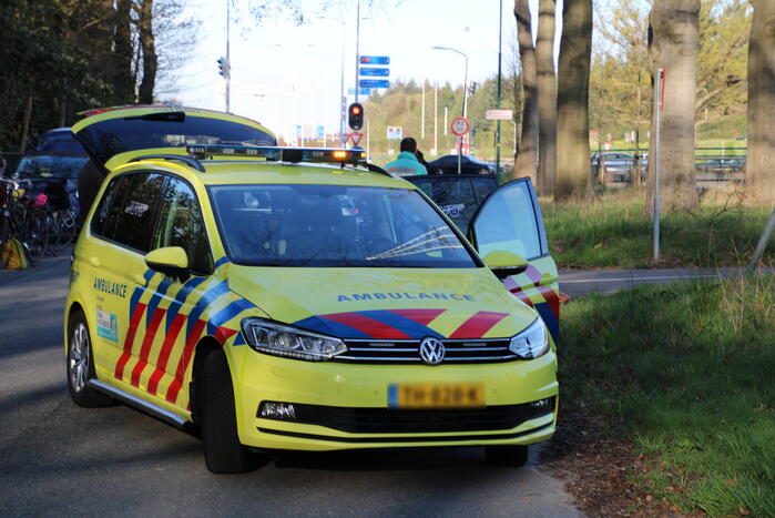 Motorrijder gecontroleerd door ambulancemedewerker