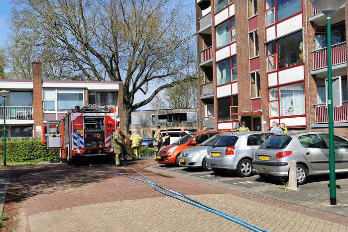 Brand op eerste verdieping van flatgebouw