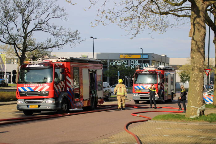 Grote brand in bedrijfspand