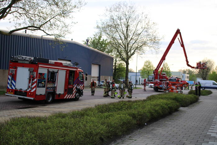 Grote brand in bedrijfspand