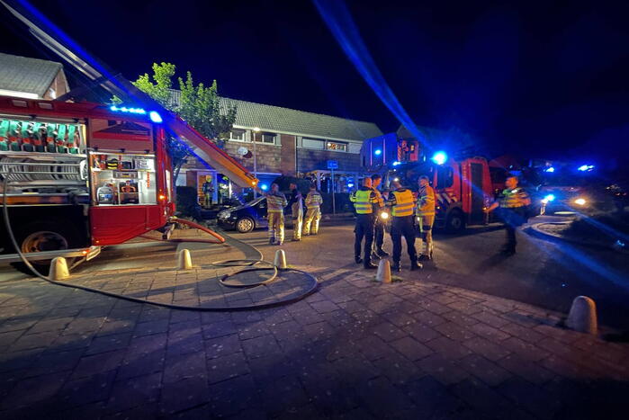 Meerdere woningen ontruimd bij uitslaande brand