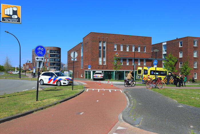 Fietsster aangereden op rotonde 14