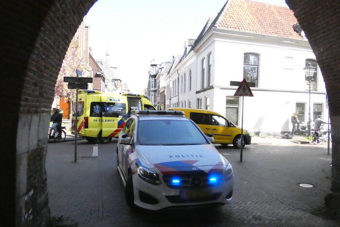 Fietser gewond bij botsing met auto