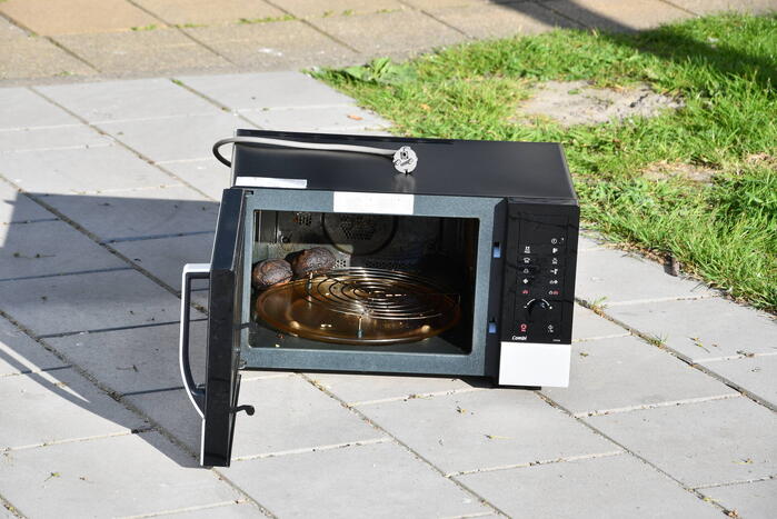 Brandweerinzet door aangebrande broodjes