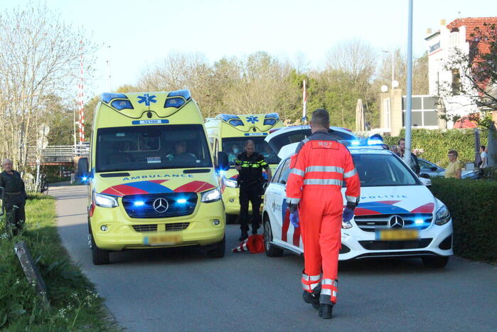 Zwaargewonde na botsing tussen brommer en auto