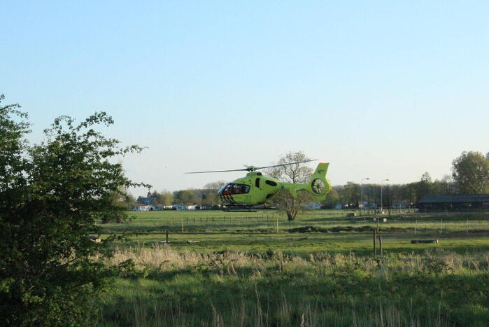 Zwaargewonde na botsing tussen brommer en auto