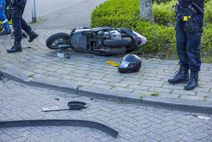 Automobilist slaat op de vlucht na aanrijding