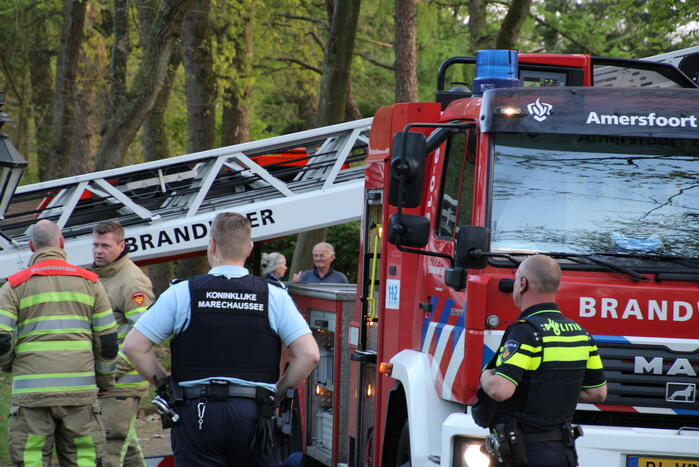 Brand in schoorsteen van woning
