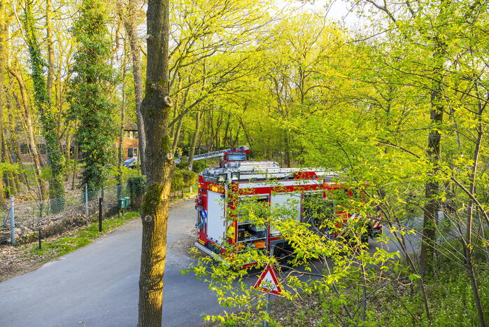 Brand in schoorsteen van woning