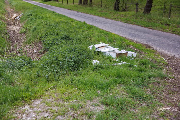 Afgelegen terrein in Vathorst lijkt op dumplek