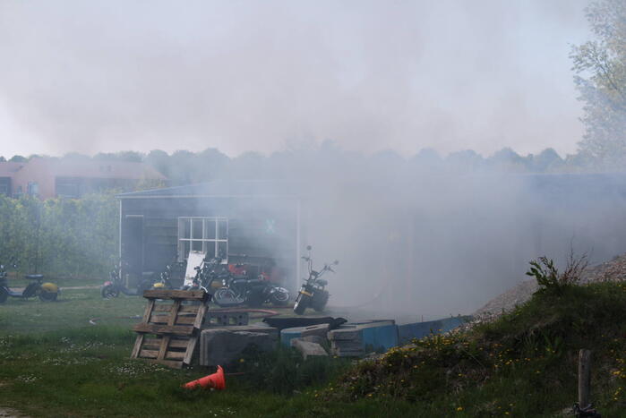Brandweer ingezet bij schuurbrand