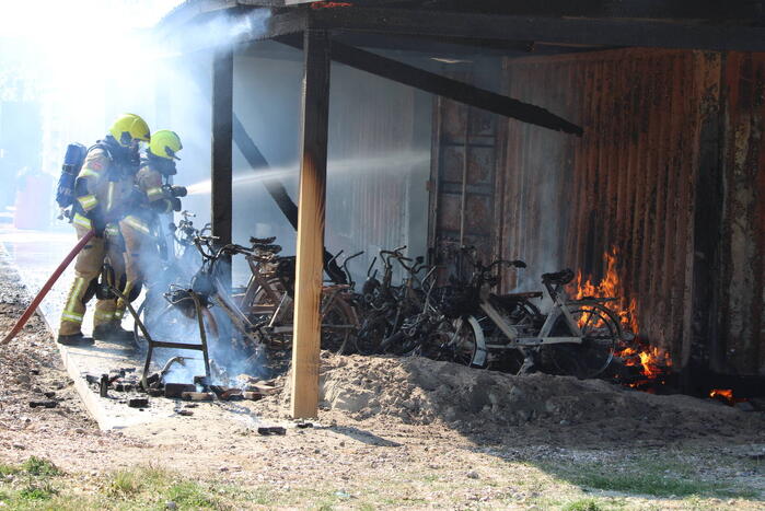 Brandweer ingezet bij schuurbrand