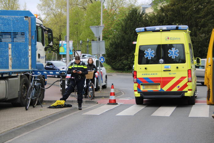 Automobilist ziet fietser over het hoofd
