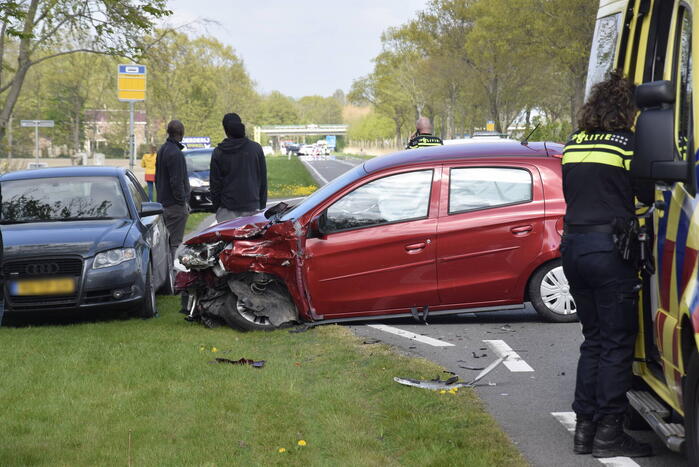 Forse schade bij ongeval tussen twee voertuigen