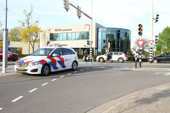 Omstanders schieten te hulp bij ongeval