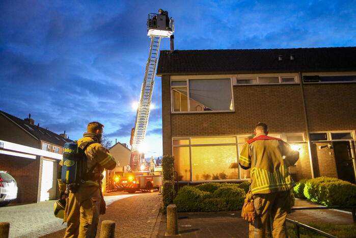 Schoorsteen geveegd na brand