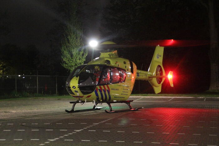 Traumahelikopter landt voor incident in woning