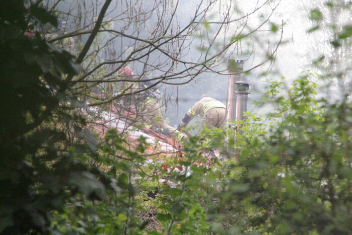Veel rook bij brand in schuur
