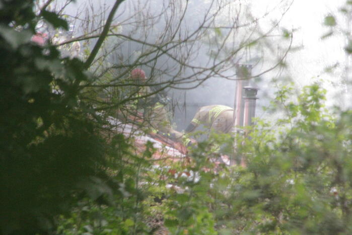 Veel rook bij brand in schuur