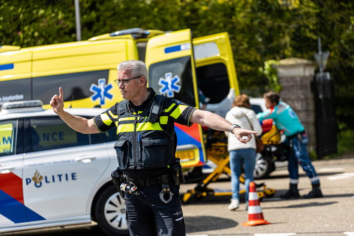 Fietser ernstig gewond bij aanrijding met auto