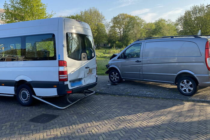 Kop-staart botsing door overstekende eenden