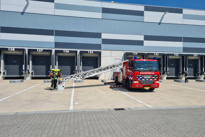 Brand op dak van distributiecentrum Lidl