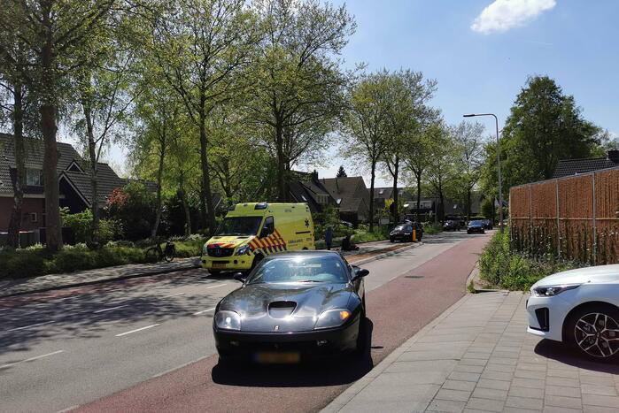 Fietser ernstig gewond bij botsing met auto