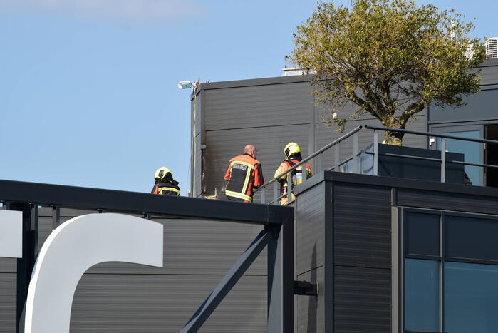 Brand op dak HTC Parking and Security