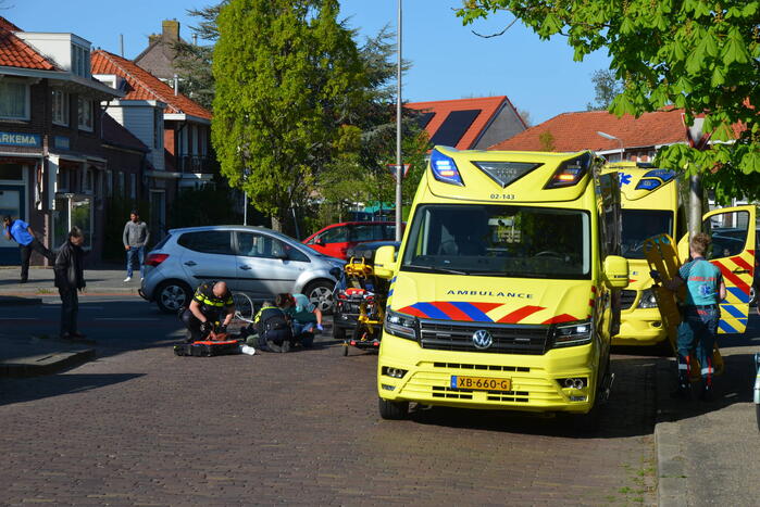 Fietsster geschept door automobilist