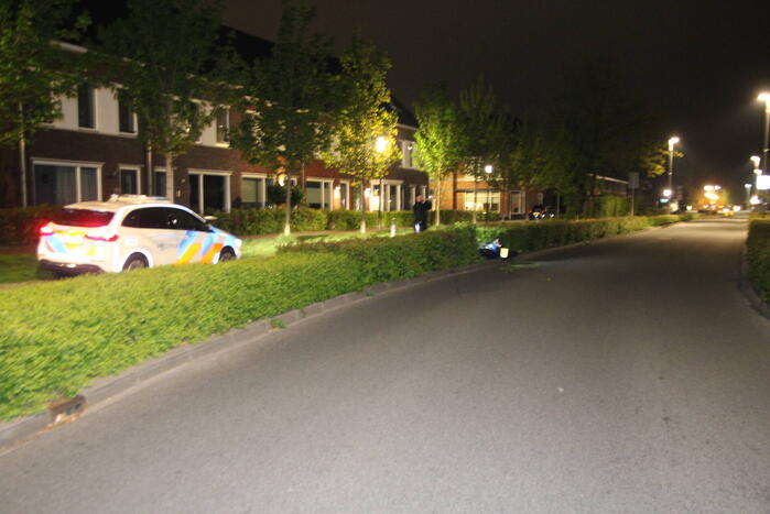 Tweetal op gestolen motor crashen na achtervolging