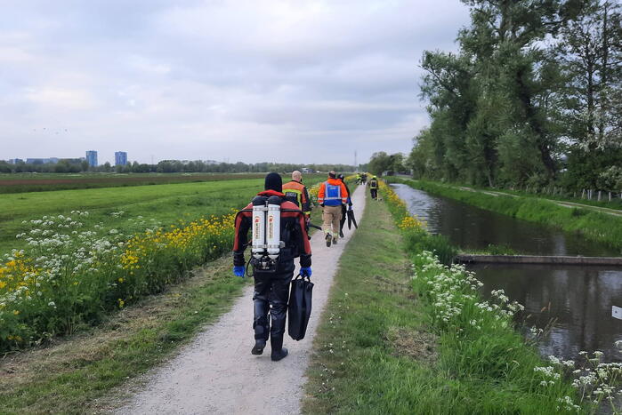 Zoekactie na aantreffen van schoen in slootkant