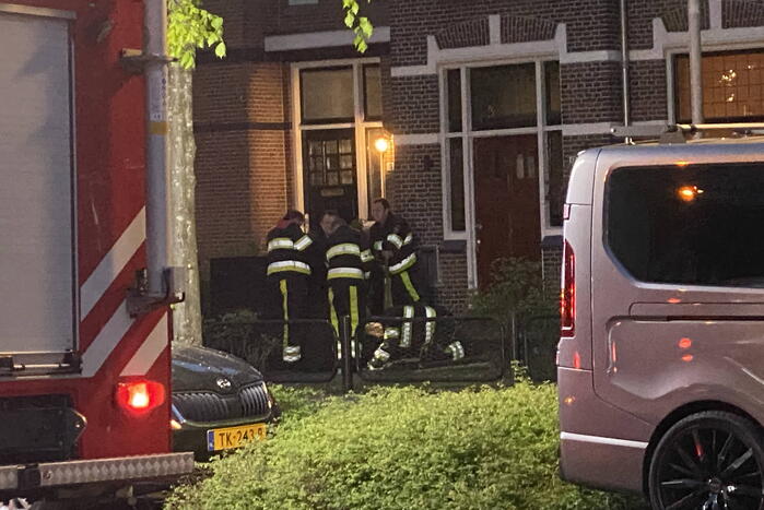 Gaslekkage in voortuin van woning