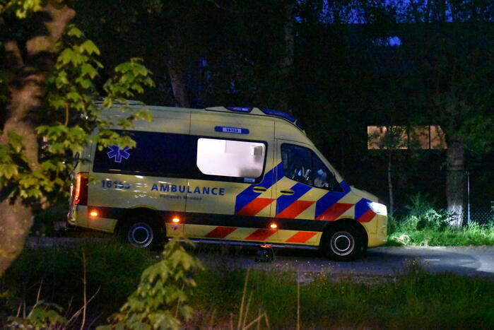 Auto belandt in sloot na achtervolging