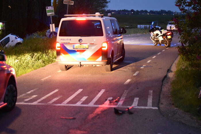 Auto belandt in sloot na achtervolging