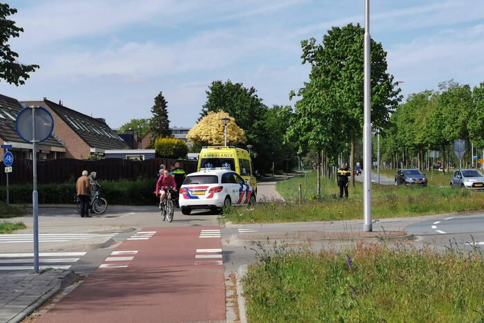 Fietser aangereden op rotonde