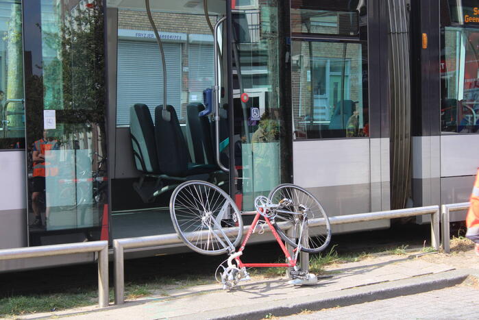 Persoon ernstig gewond bij aanrijding met tram