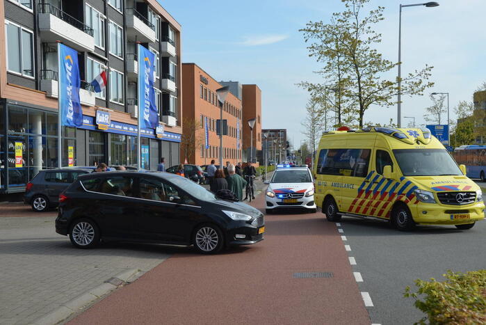 Fietser aangereden door auto