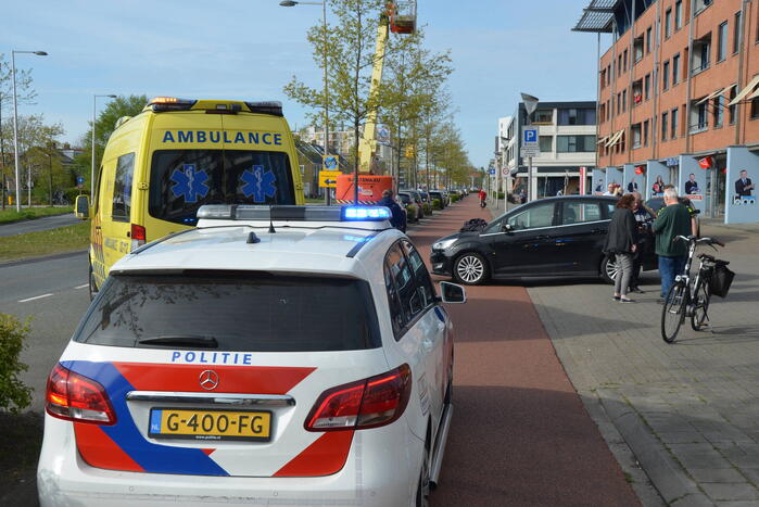Fietser aangereden door auto