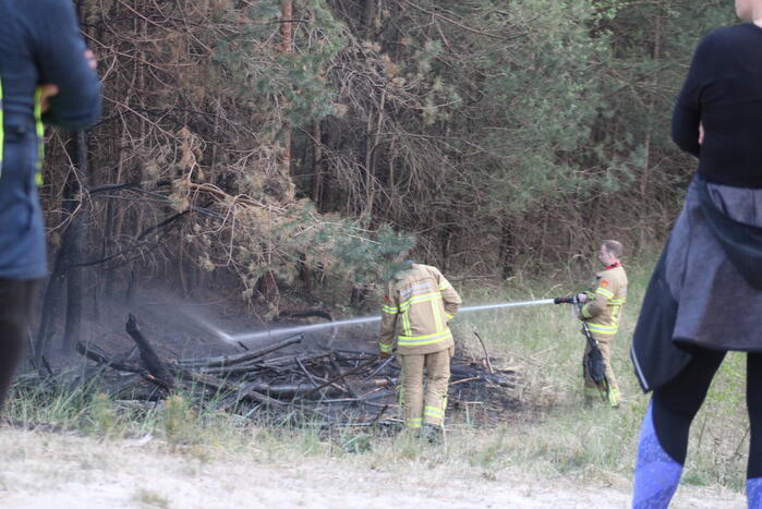 Hardlopers ontdekken bosbrand