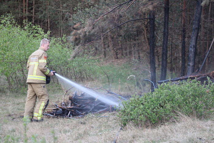 Hardlopers ontdekken bosbrand