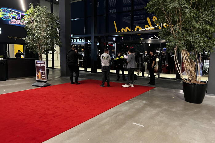 Personen onwel na gevaarlijke stof bij bioscoop