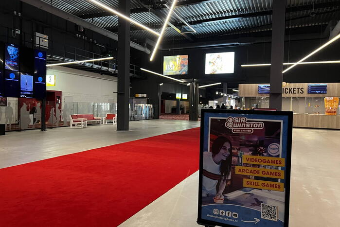 Personen onwel na gevaarlijke stof bij bioscoop