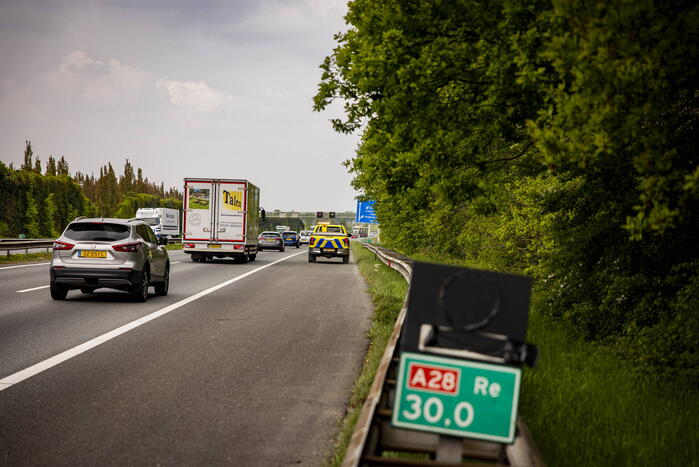 Rijstrook afgesloten door ongeval op snelweg